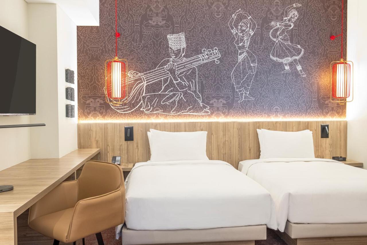 Hyatt Centric Soalteemode Kathmandu Hotel Екстериор снимка