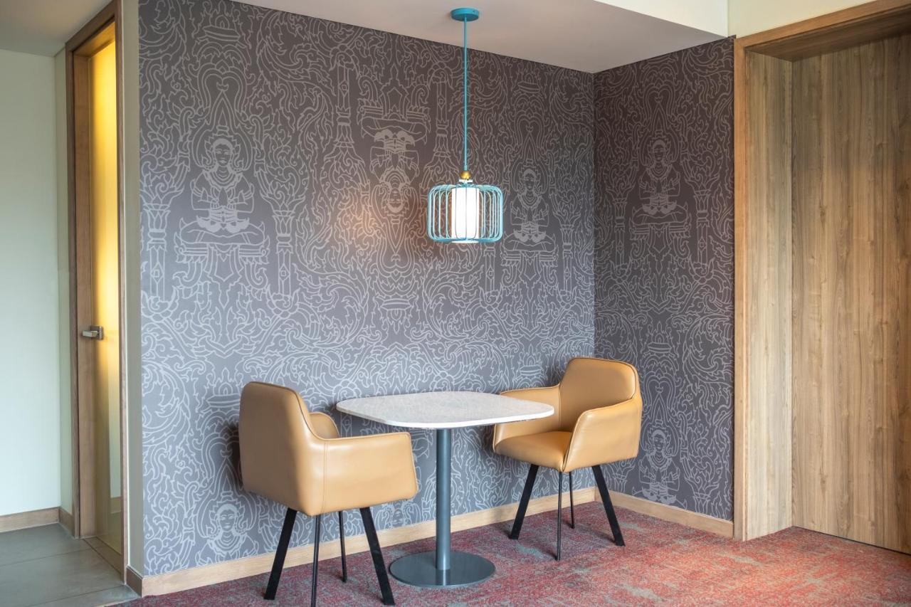 Hyatt Centric Soalteemode Kathmandu Hotel Екстериор снимка