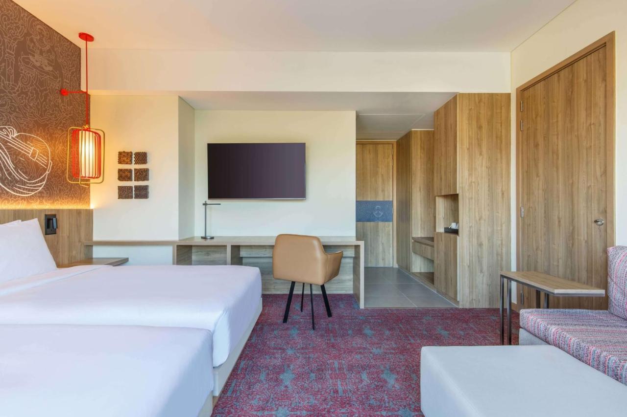 Hyatt Centric Soalteemode Kathmandu Hotel Екстериор снимка