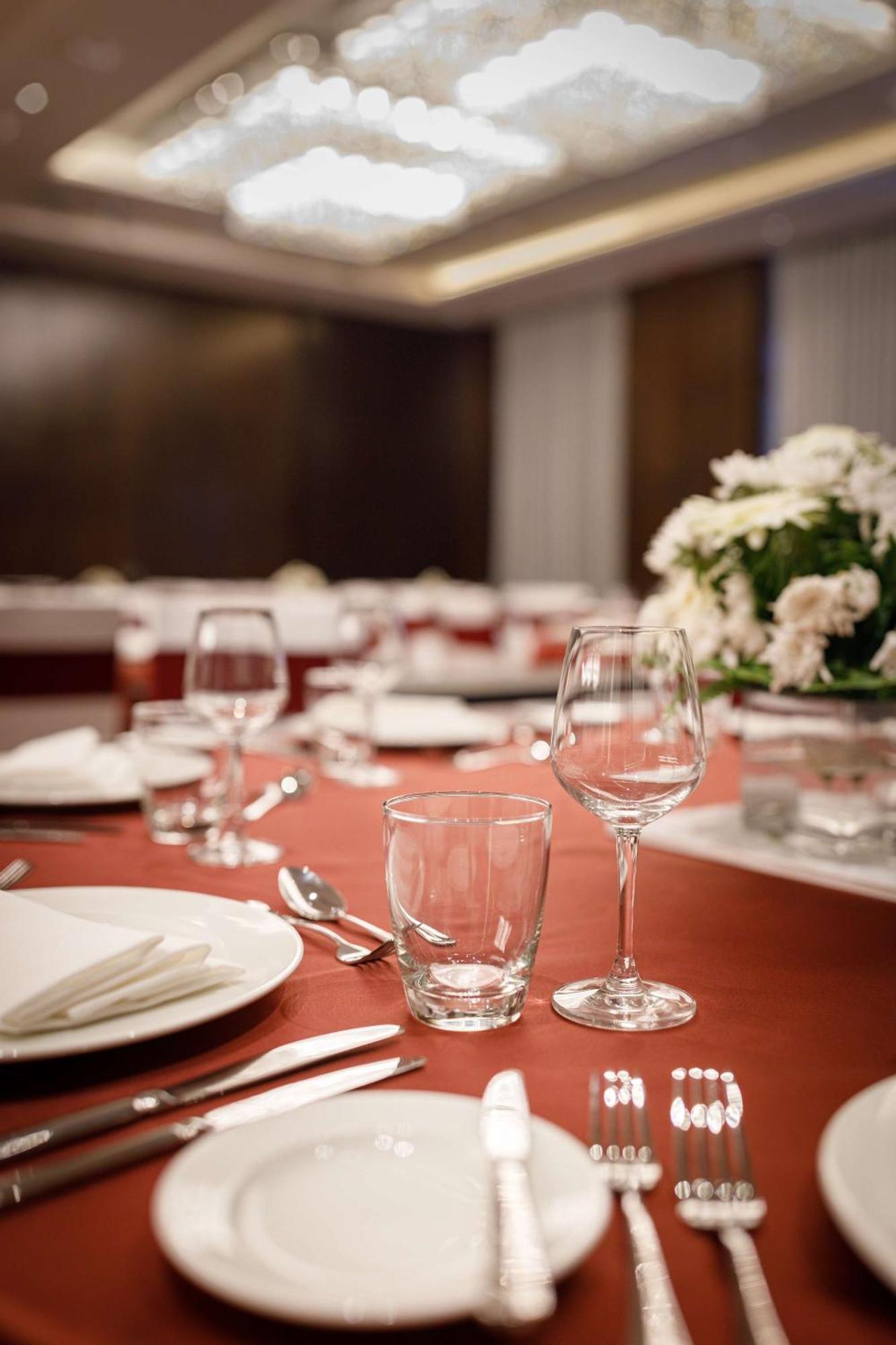 Hyatt Centric Soalteemode Kathmandu Hotel Екстериор снимка