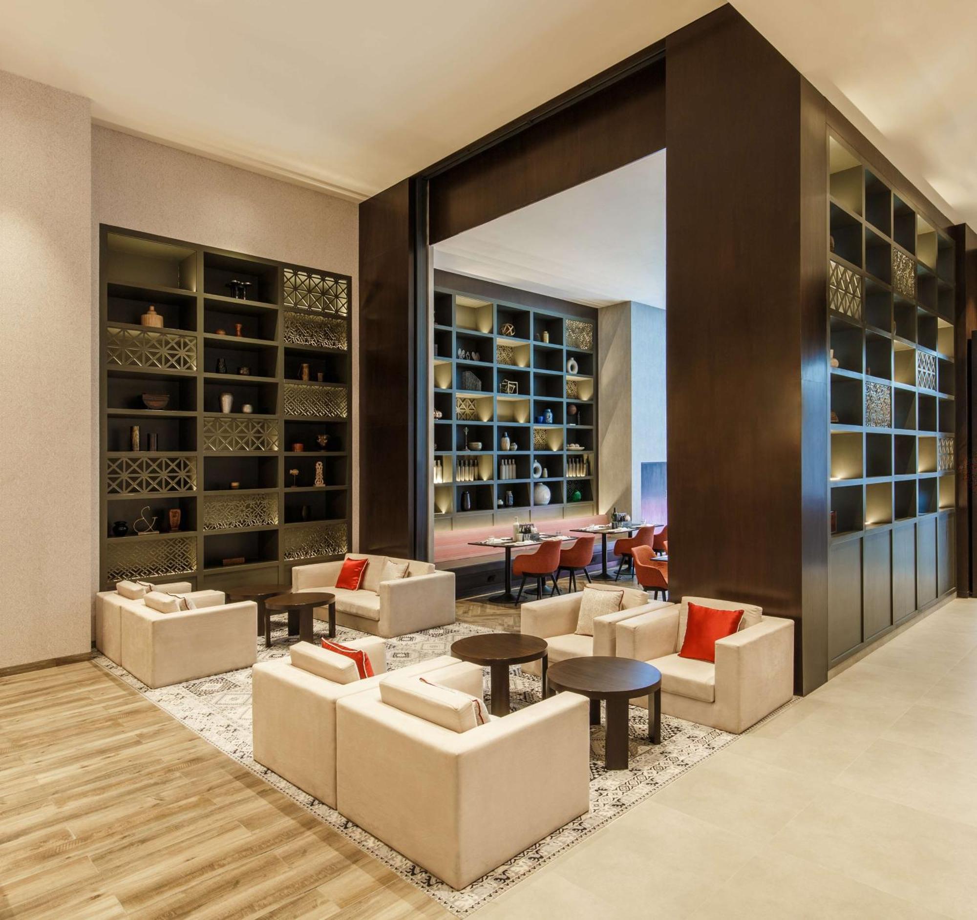 Hyatt Centric Soalteemode Kathmandu Hotel Екстериор снимка